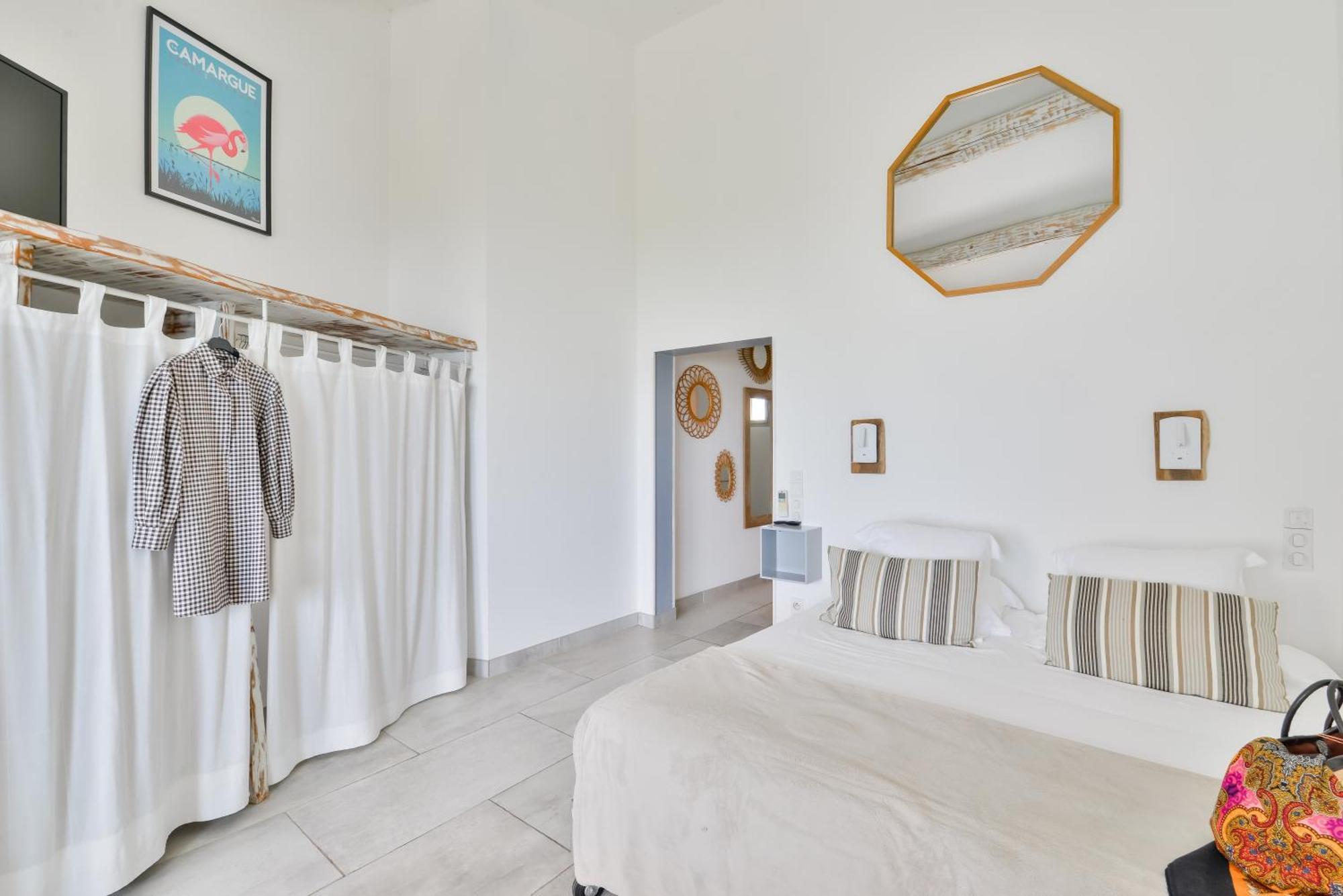 Lodge Sainte Helene Adult Only Saintes-Maries-de-la-Mer Bagian luar foto